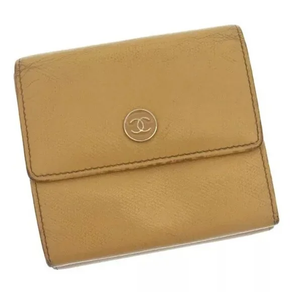 Chanel W Hook Wallet Coco Button Beige ?~ Authentic USED T14235 - Picture 2 of 7